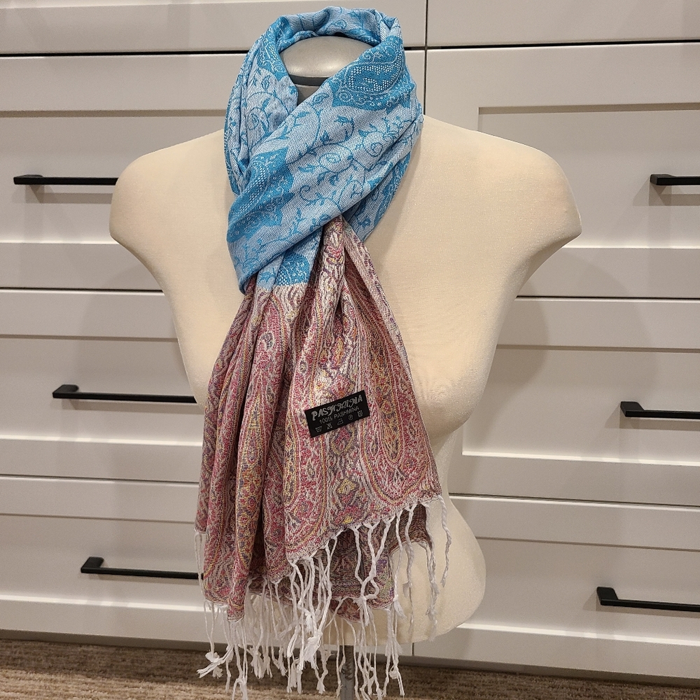 Pashmina scarf